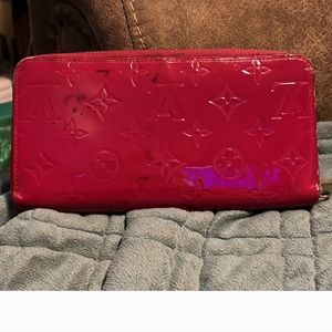Designer LOUIS VUITTON Indian Rose Zippy Wallet